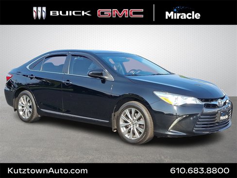 Used 2016 Toyota Camry XLE image 1