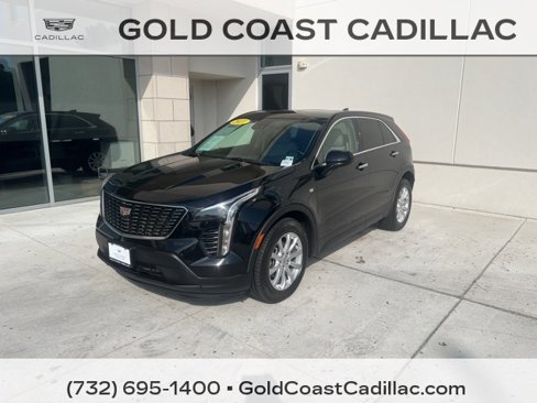 Used 2021 Cadillac XT4 Luxury w/ Cold Weather Package image 1