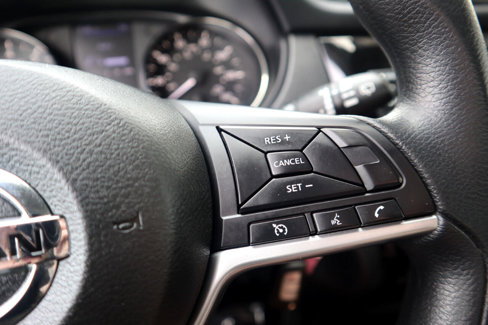 Used 2018 Nissan Rogue S image 58