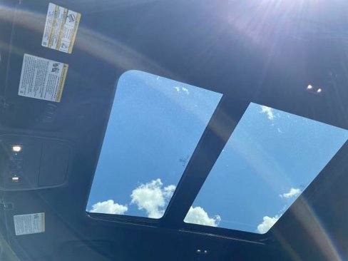 Certified 2020 Ford Explorer Platinum w/ Premium Technology Package image 2