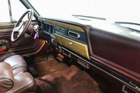 Used 1989 Jeep Grand Wagoneer image 22
