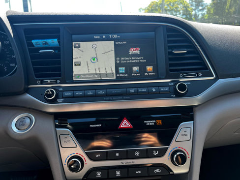 Used 2017 Hyundai Elantra Limited w/ Limited Ultimate Package 09 image 16