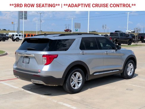 Used 2023 Ford Explorer XLT w/ Equipment Group 202A image 9