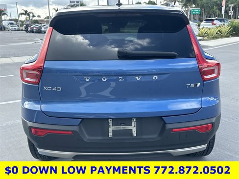 Used 2021 Volvo XC40 T5 R-Design image 7