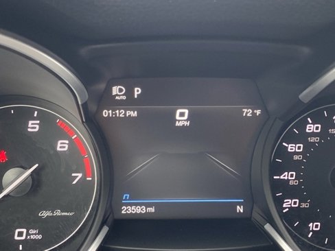 Used 2023 Alfa Romeo Stelvio Ti image 28