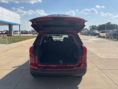 Used 2019 GMC Terrain SLE w/ Driver Convenience Package image 13