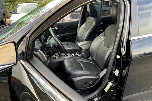 Used 2020 Jeep Cherokee Limited w/ Technology Group image 22