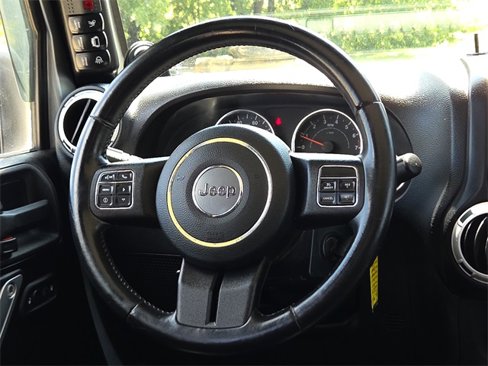 Used 2012 Jeep Wrangler Unlimited Sahara w/ Connectivity Group image 12
