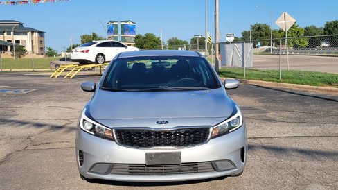 Used 2017 Kia Forte LX image 9