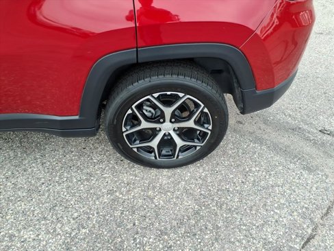 Used 2024 Jeep Compass Limited image 21