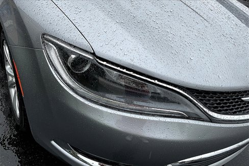 Used 2015 Chrysler 200 Limited image 30