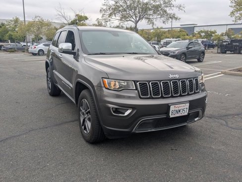 Used 2018 Jeep Grand Cherokee Limited w/ Trailer Tow Group IV image 3