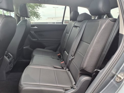 Used 2018 Volkswagen Tiguan SEL image 10