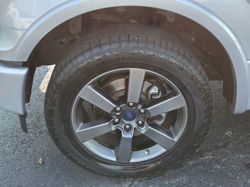 Used 2017 Ford F150 Lariat image 9