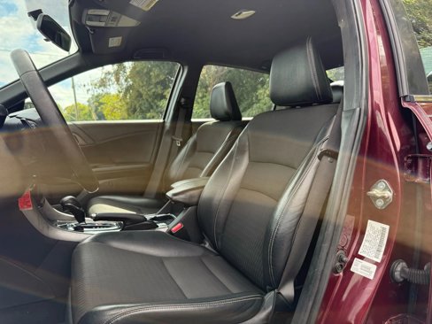 Used 2017 Honda Accord Sport image 19