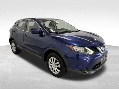 Used 2019 Nissan Rogue Sport S image 3