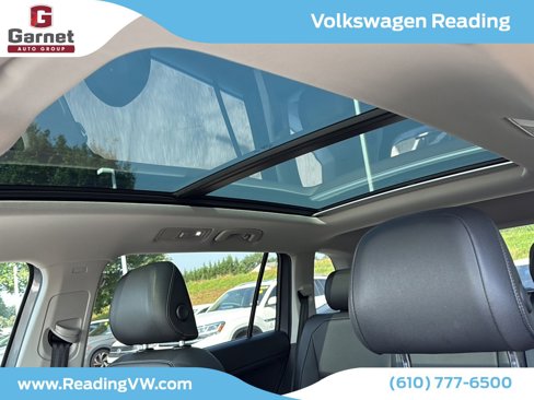 Used 2019 Volkswagen Tiguan SE w/ Panoramic Sunroof Package image 13