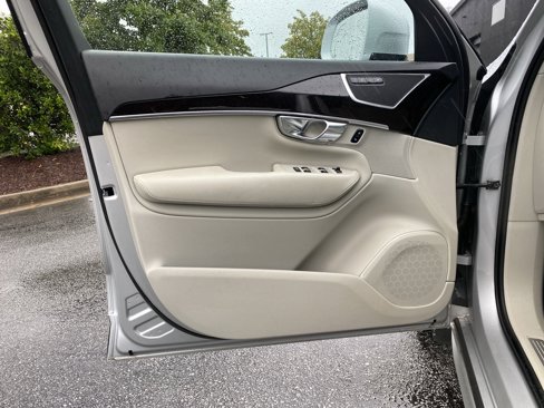 Used 2019 Volvo XC90 T5 Momentum w/ Protection Package image 23