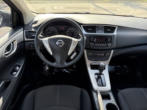 Used 2015 Nissan Sentra S image 19