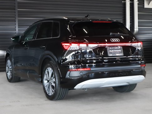 Certified 2023 Audi Q4 e-tron Premium Plus w/ Premium Plus image 2