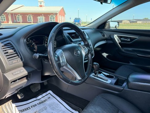 Used 2016 Nissan Altima 2.5 SV image 14