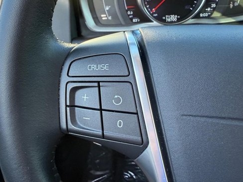Used 2016 Volvo XC60 T6 w/ Proximity Package image 19