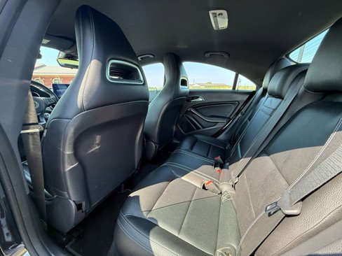 Used 2018 Mercedes-Benz CLA 250 image 15