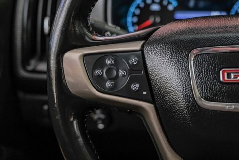 Used 2019 GMC Canyon Denali image 18