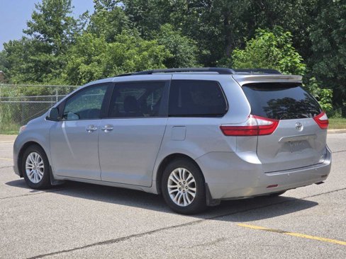 Used 2015 Toyota Sienna XLE Premium image 23
