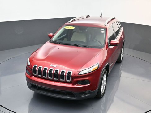 Used 2017 Jeep Cherokee Latitude w/ Safety/Convenience Group image 19