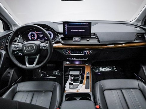 Certified 2024 Audi Q5 2.0T Premium Plus image 13
