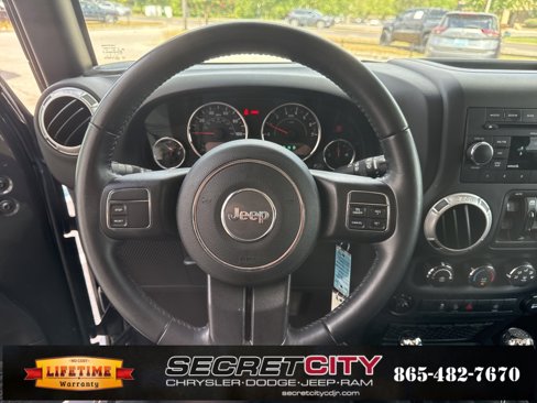 Used 2018 Jeep Wrangler Unlimited Sahara image 32