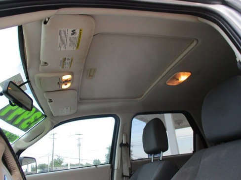 Used 2009 Ford Escape XLT image 12