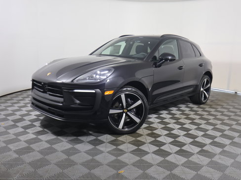 New 2025 Porsche Macan image 1