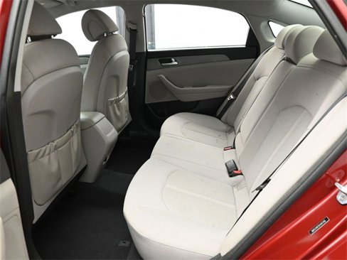 Used 2015 Hyundai Sonata SE image 14
