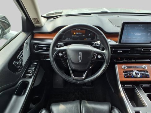 Used 2020 Lincoln Aviator Reserve w/ Equipment Group 202A image 8