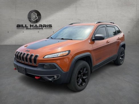 Used 2016 Jeep Cherokee Trailhawk w/ Cold Weather Group image 1
