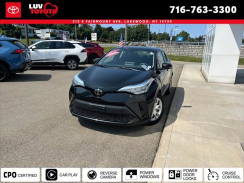 Certified 2021 Toyota C-HR LE image 1