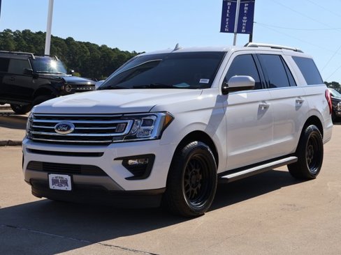 Used 2021 Ford Expedition XLT image 7