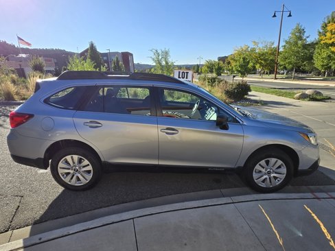 Used 2017 Subaru Outback 2.5i image 6