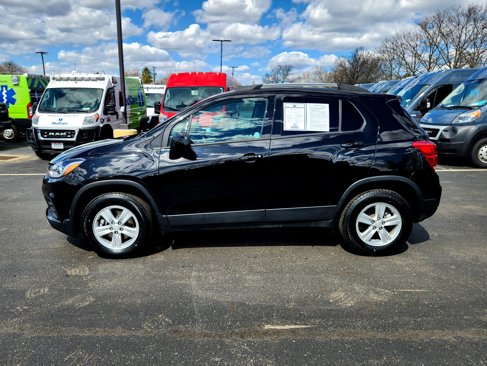 Used 2022 Chevrolet Trax LT w/ LT Convenience Package image 5