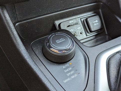 Used 2017 Jeep Cherokee Sport w/ Safety Group image 25