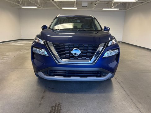 Used 2022 Nissan Rogue SV w/ SV Premium Package image 5
