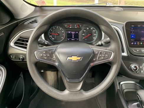 Used 2023 Chevrolet Malibu LT image 9