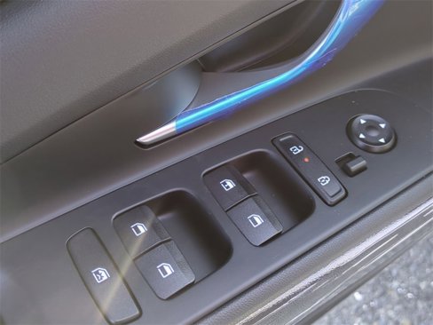 New 2025 Hyundai Elantra SE image 11