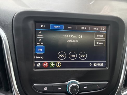 Used 2019 Chevrolet Equinox LT w/ Driver Convenience Package image 12