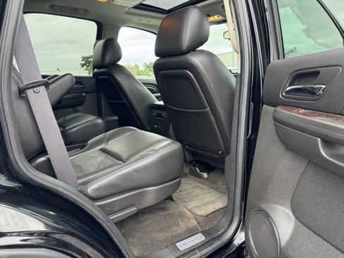 Used 2011 GMC Yukon Denali image 38