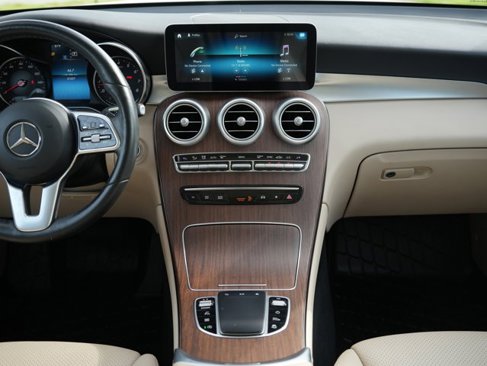 Certified 2022 Mercedes-Benz GLC 300 4MATIC w/ Premium Package Lite image 28