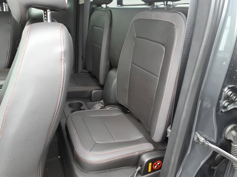 Used 2016 GMC Canyon SLE w/ All Terrain Package image 6