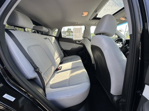 Used 2023 Hyundai Kona SEL w/ Convenience Package image 22
